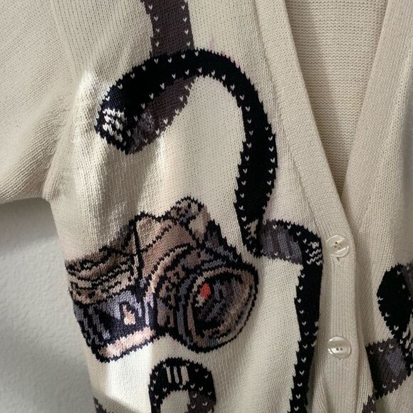 Vintage Camera Cardigan - Picture 7 of 14